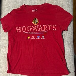 Red Hogwarts Graphic T-Shirt Harry Potter